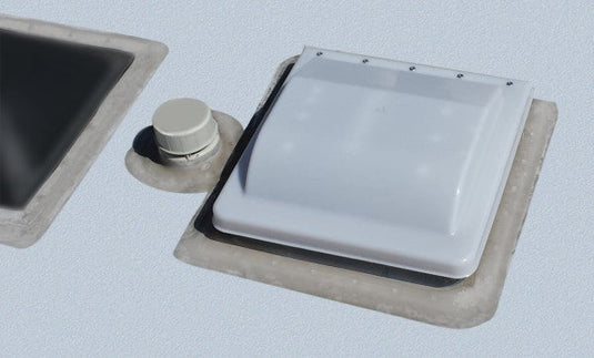 WHITE Universal Vent Lid  Boxed