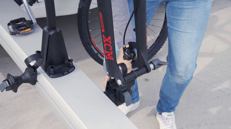 Load image into Gallery viewer, Thule VeloSlide Fork Mount Adapter - Quick Release
